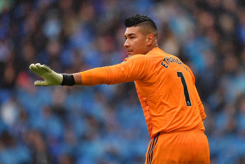 Neil Etheridge cầu thủ bóng đá Đông Nam Á thi đấu ở châu Âu