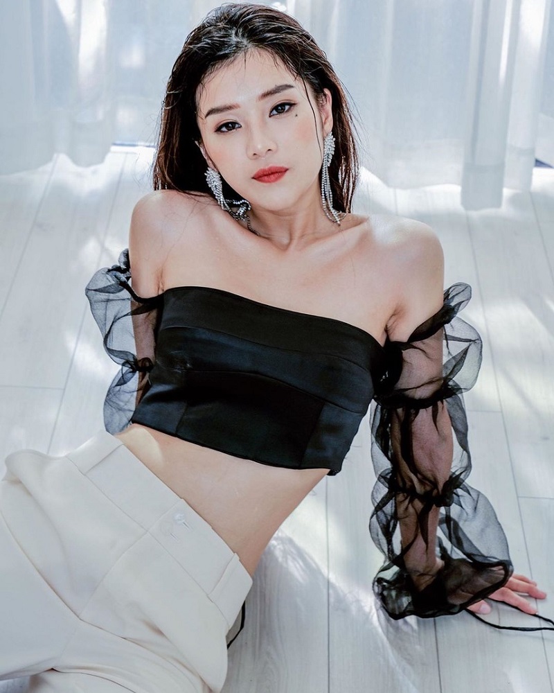 Hoàng Yến Chibi mặc bikikni sexy lộ body gợi cảm