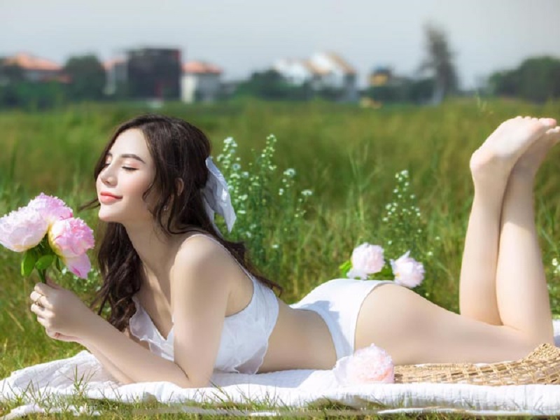 Người đẹp Linh Rin mặc bikini sexy, quyến rũ
