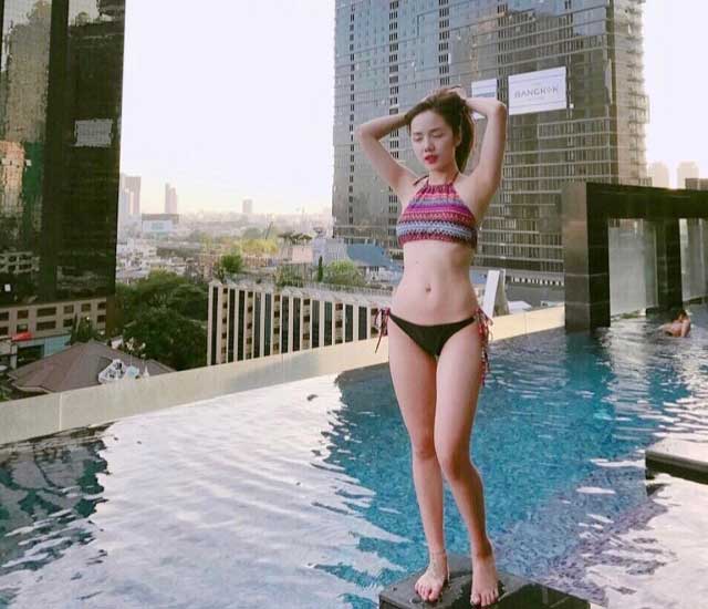 Phương Ly sexy mặc bikini khoe body nuột nà