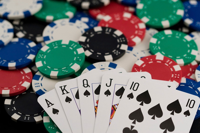 Một số thủ thuật giúp chiến thắng khi chơi poker trong casino