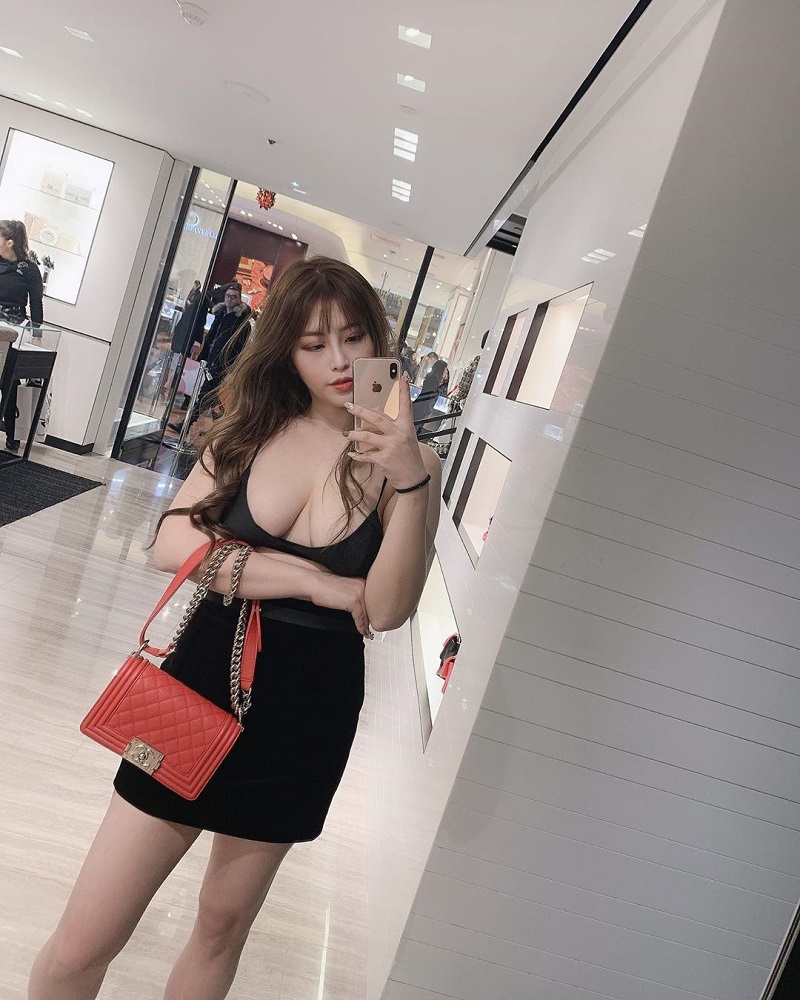 Yumi K “Nữ hoàng vòng 1”