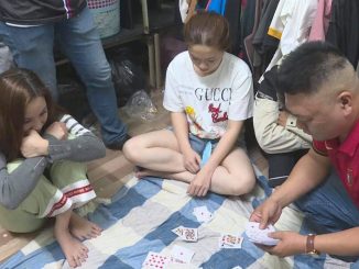Bắt quả tang nhóm đối tượng tụ tập đánh bạc tại Kon Tum