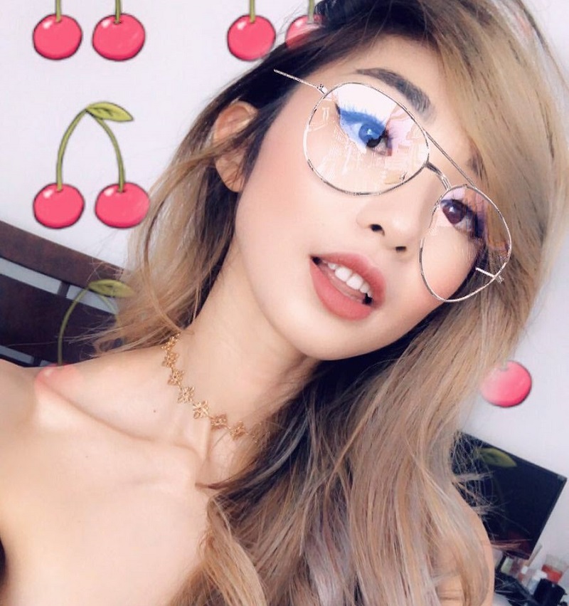 Leena Xu khoe ngực tròn sexy, vòng 3 nảy lửa