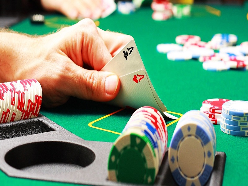 Những thủ thuật chơi poker online cho các tân thủ
