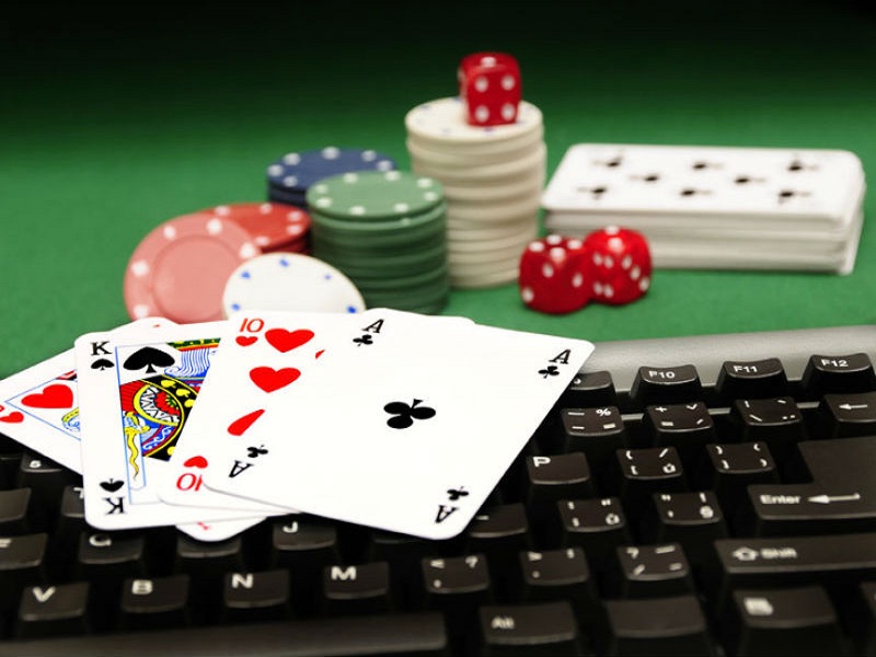 Những thủ thuật chơi poker online cho các tân thủ